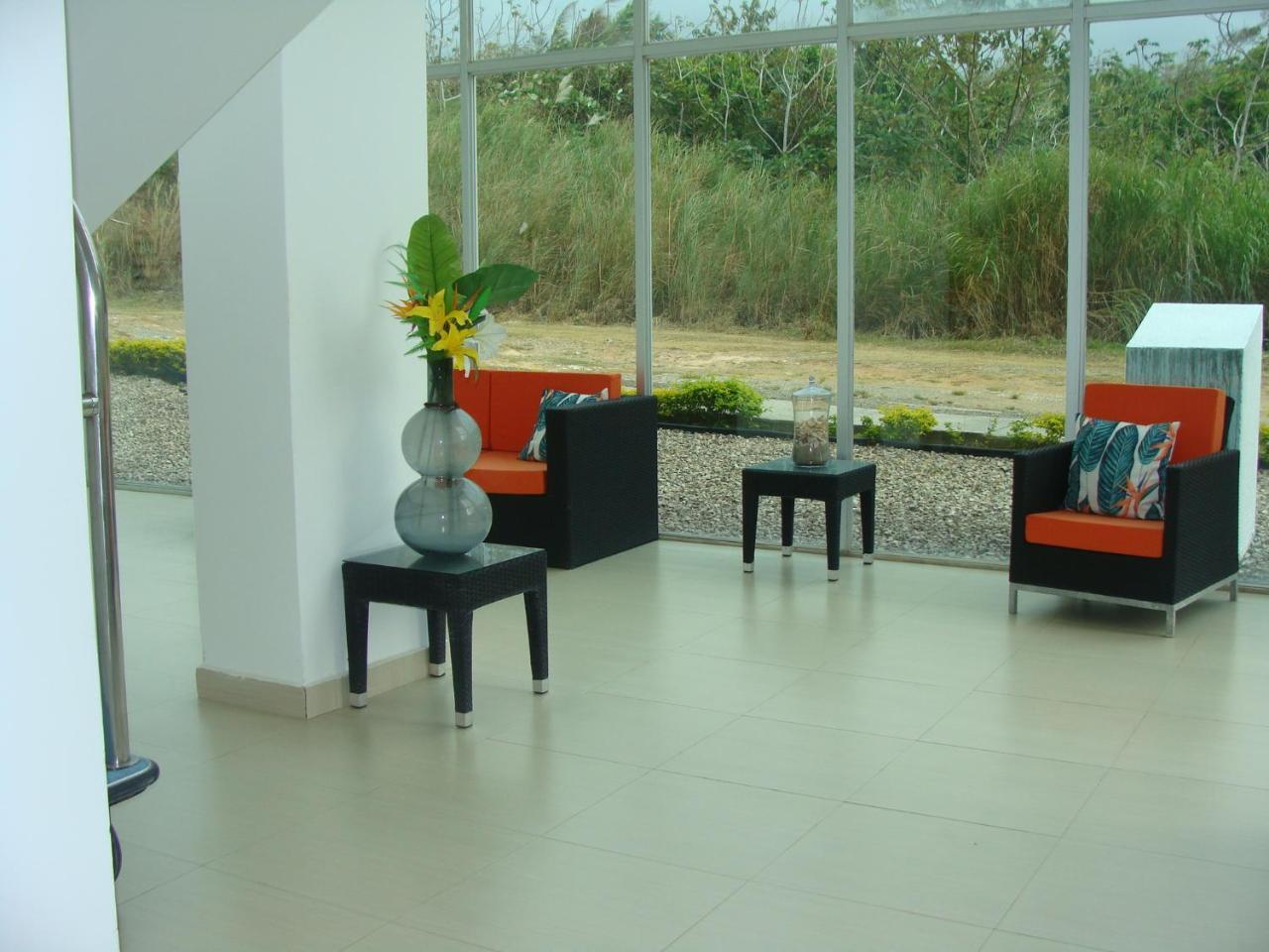 Apartamento En Balabeach Maria Chiquita In Front Of The Beach 2Hab Colon Eksteriør bilde