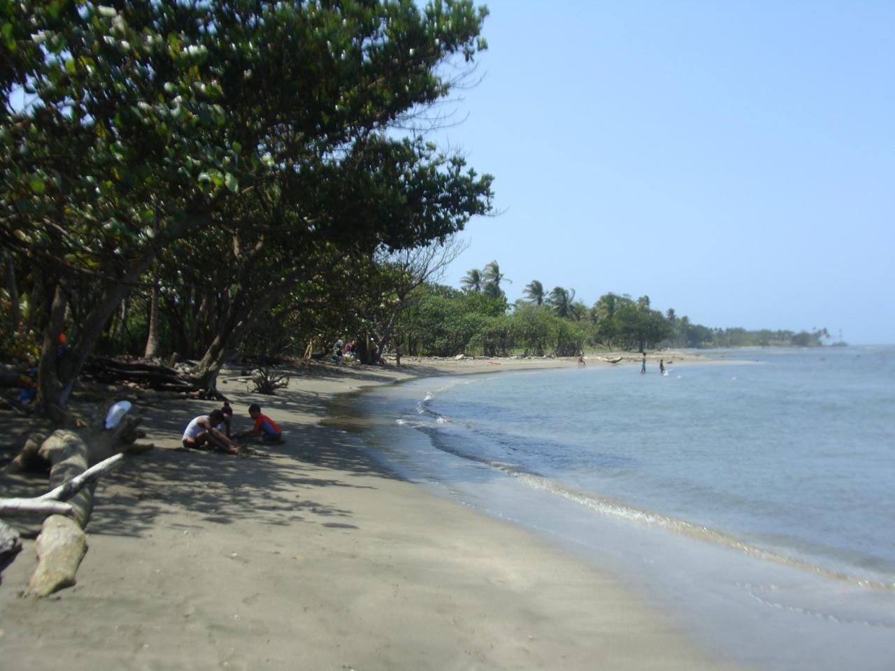 Apartamento En Balabeach Maria Chiquita In Front Of The Beach 2Hab Colon Eksteriør bilde